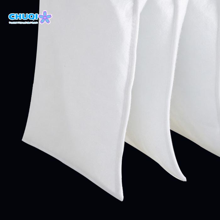 Extended surface synthetic filter pockets for industrial pre-filtration