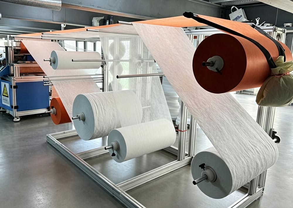 Automated multi-layer meltblown composite media roll equipment for pocket filter media roll wholesale manufacturing
